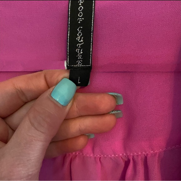 Woman’s large tie up sheer top - Picture 3 of 3